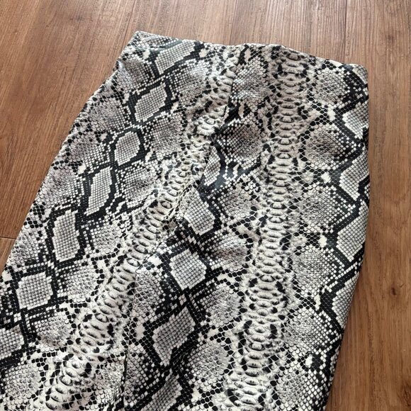 12 Thompson High Rise Slim Leg Ankle Length Pleather Pants Snake Women’s Sz S - Picture 6 of 10